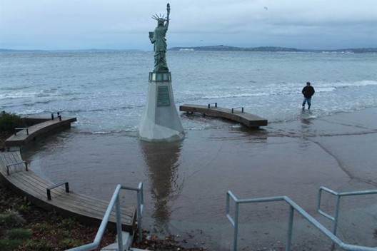 Researchers at Washington Sea Grant help prepare coastal communities for impacts of relative sea-level rise